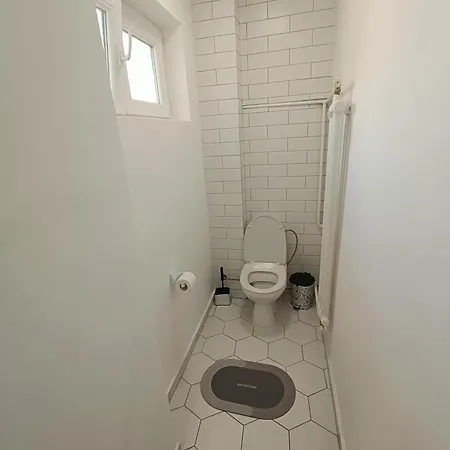 Urban View - Main Square Gate Apartment