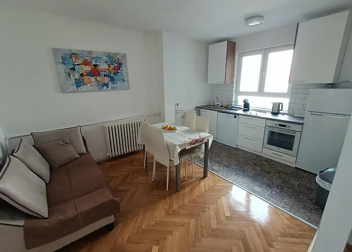 Apartment Urban View - Main Square Gate